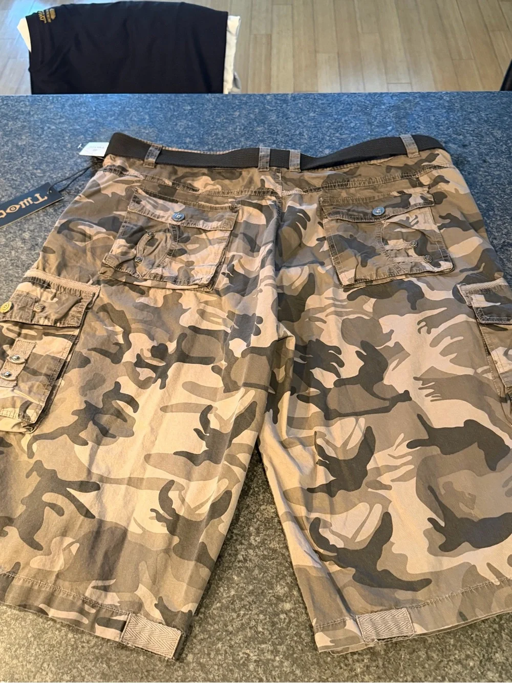 Men's Camo Cargo Shorts in Tan/Olive